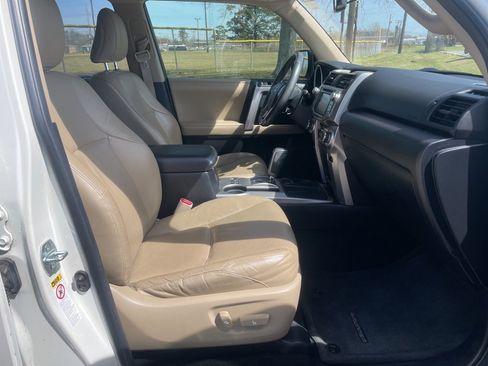 Used 2013 Toyota 4Runner Limited image 17
