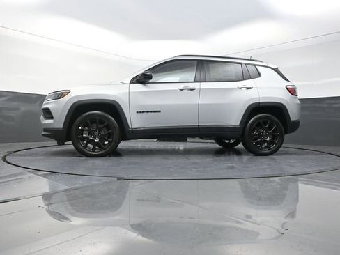 New 2026 Jeep Compass Latitude image 23