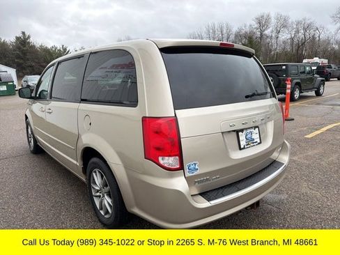 Used 2014 Dodge Grand Caravan R/T w/ Driver Convenience Group FWD image 9