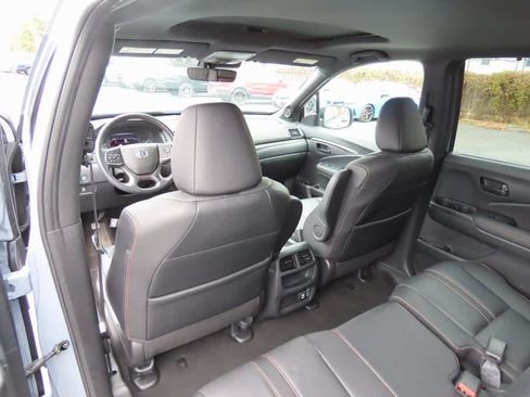Certified 2022 Honda Passport TrailSport image 14