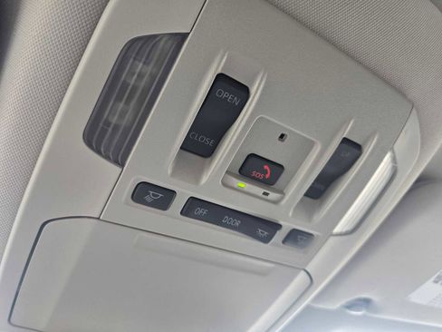 New 2026 Toyota Highlander XLE image 35