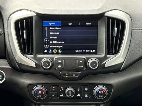 Used 2024 GMC Terrain SLT w/ Tech Package AWD/4WD image 13