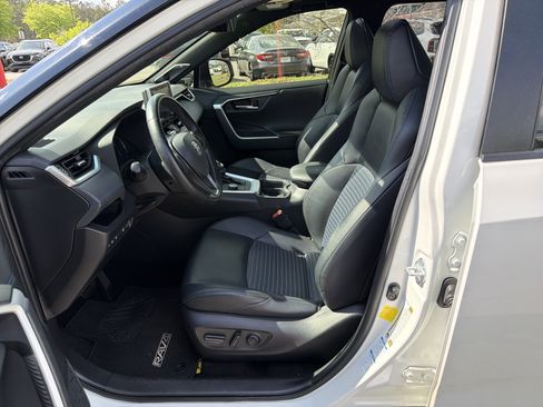 Used 2020 Toyota RAV4 XSE image 19