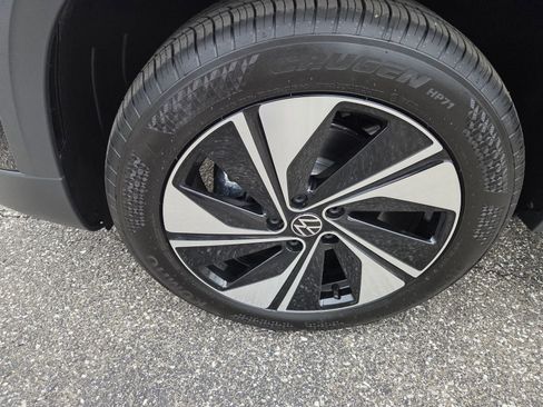 New 2026 Volkswagen Taos SE AWD/4WD image 15