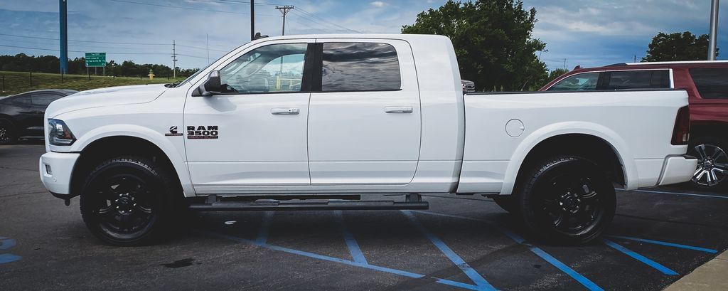Used 2018 RAM 3500 Laramie w/ Sport Appearance Group AWD/4WD image 23