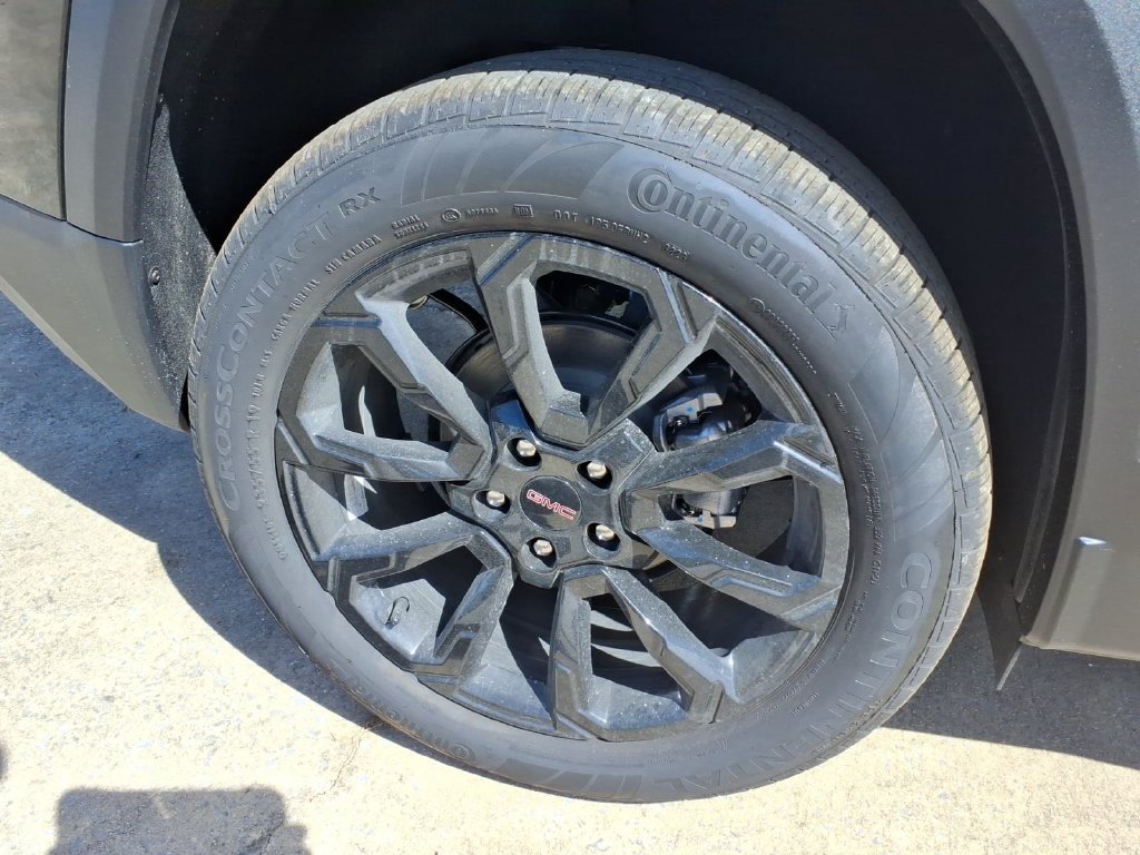 New 2027 GMC Terrain Elevation w/ Elevation Premium Package FWD image 9