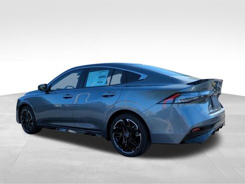 New 2026 Nissan Sentra SR w/ Floor Mat Package FWD image 3