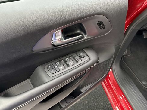 New 2026 Chrysler Pacifica Select FWD image 16