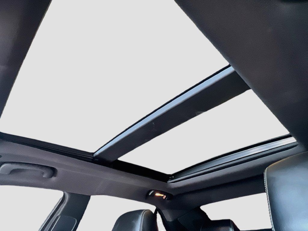 Used 2022 Chrysler 300 S RWD image 23