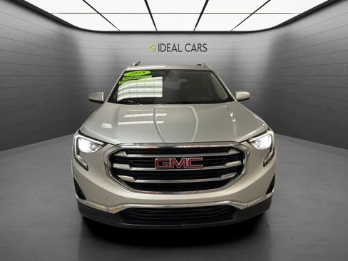 Used 2018 GMC Terrain SLT w/ Preferred Package FWD image 2