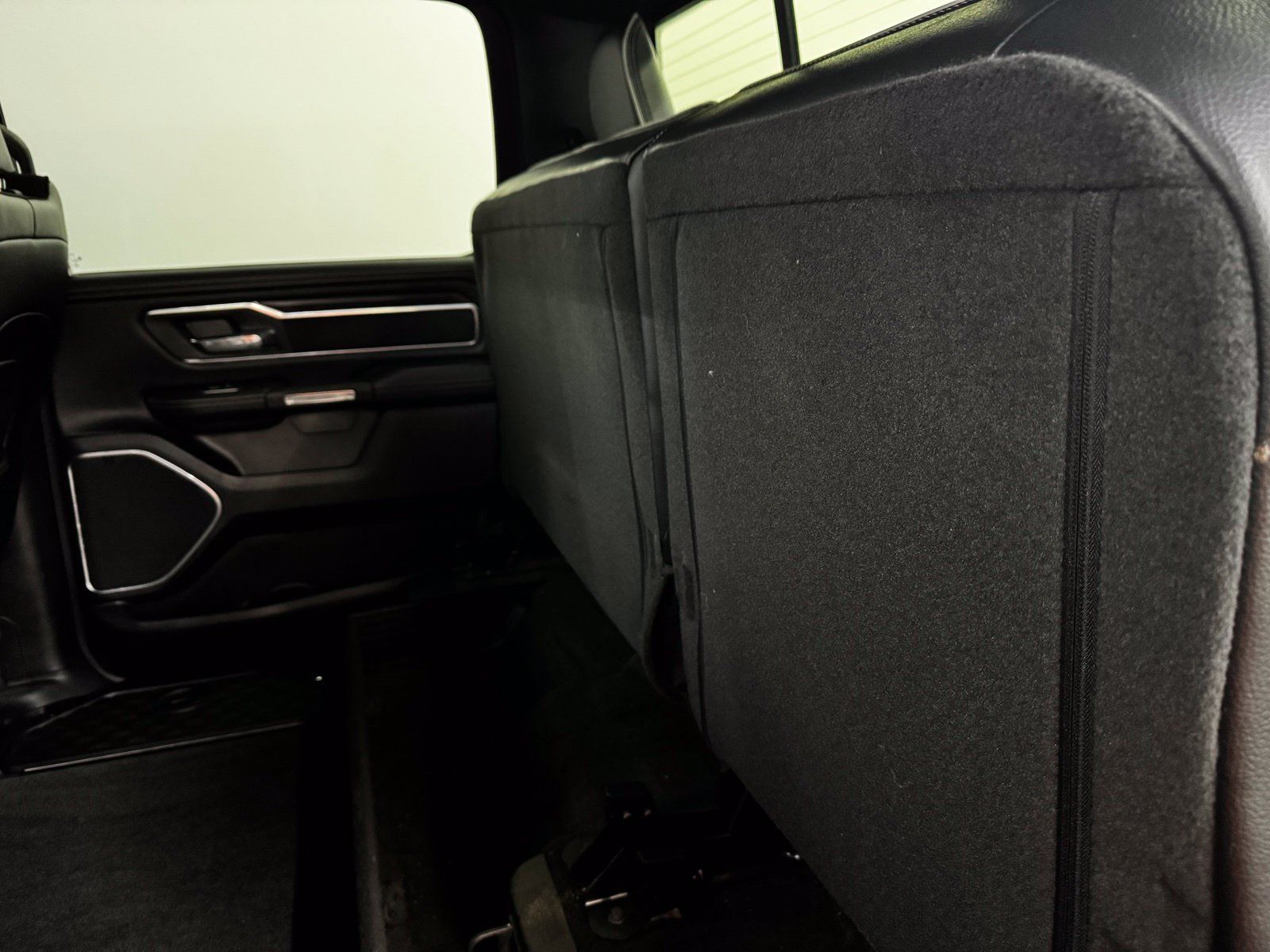 Used 2023 RAM 1500 Laramie AWD/4WD image 36