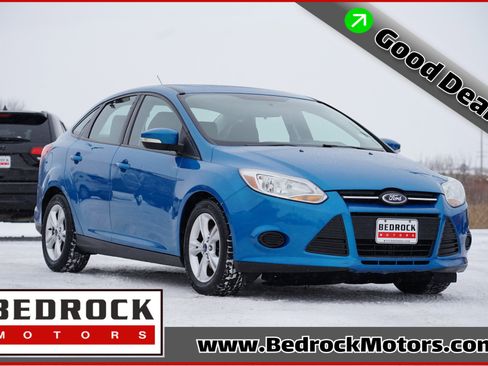 Used 2014 Ford Focus SE w/ SE Winter Package image 1