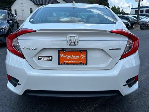 Used 2017 Honda Civic Touring image 6