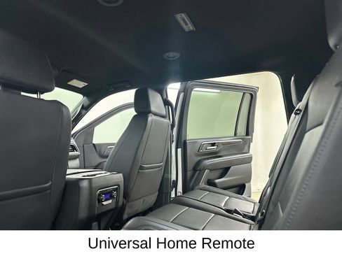 Used 2025 Chevrolet Suburban Z71 AWD/4WD image 31