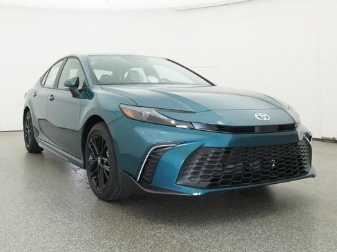 New 2026 Toyota Camry SE image 30