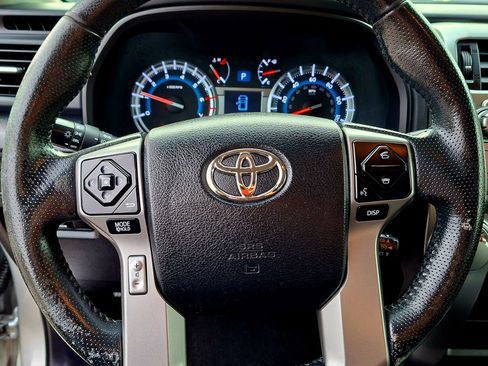 Used 2017 Toyota 4Runner SR5 image 25