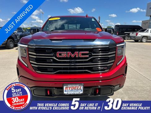 Used 2023 GMC Sierra 1500 AT4 w/ Technology Package AWD/4WD image 27