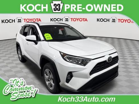 Used 2021 Toyota RAV4 XLE image 1