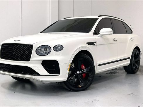 Used 2023 Bentley Bentayga AWD/4WD image 3