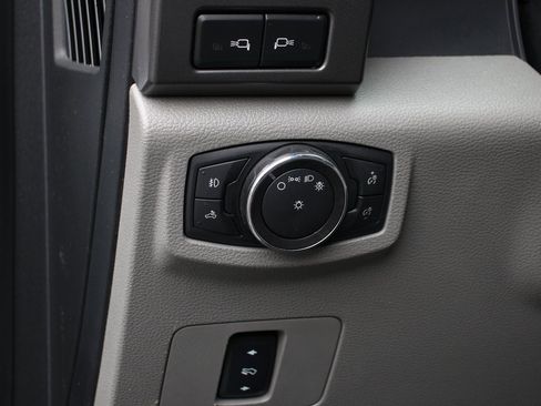 Used 2018 Ford F250 XLT w/ XLT Premium Package image 21