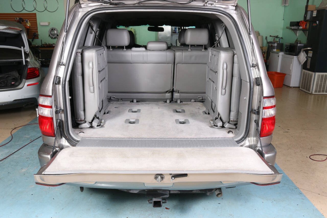 Used 2004 Toyota Land Cruiser AWD/4WD image 22