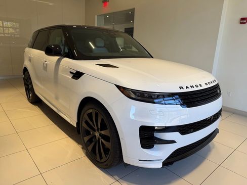 New 2025 Land Rover Range Rover Sport Dynamic SE AWD/4WD image 6