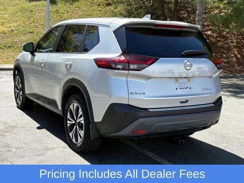 Used 2023 Nissan Rogue SV AWD/4WD image 6