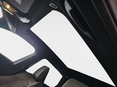 Used 2025 BMW X3 xDrive30i w/ Convenience Package image 29