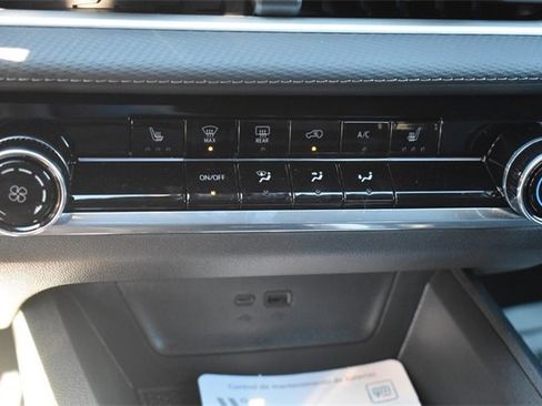 New 2026 Chevrolet Equinox LT image 29