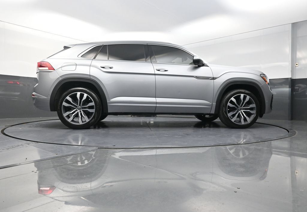 Used 2023 Volkswagen Atlas Cross Sport SEL Premium R-Line AWD/4WD image 28