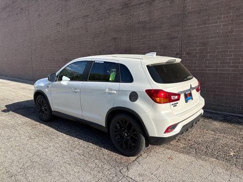 Used 2018 Mitsubishi Outlander Sport LE AWD/4WD image 4