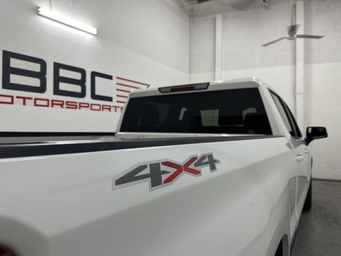 Used 2020 Chevrolet Silverado 1500 LT image 10