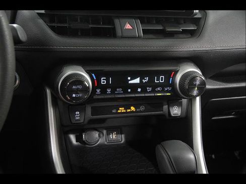 Used 2025 Toyota RAV4 XLE FWD image 14