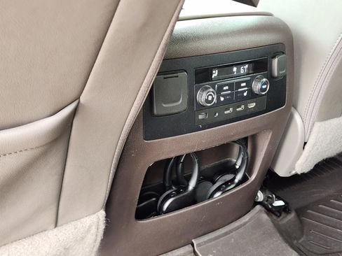 Used 2019 GMC Yukon XL Denali w/ Denali Ultimate Package AWD/4WD image 28