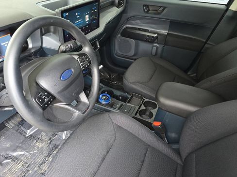 Used 2025 Ford Maverick XL w/ Equipment Group 101A AWD/4WD image 7