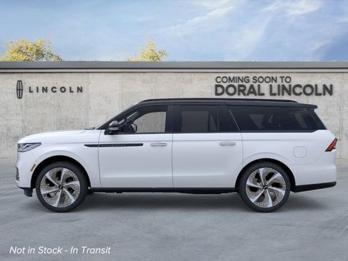 New 2026 Lincoln Navigator L Black Label AWD/4WD image 3