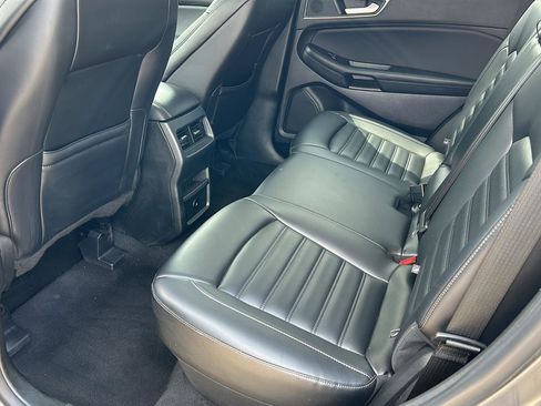 Used 2024 Ford Edge SEL AWD/4WD image 16