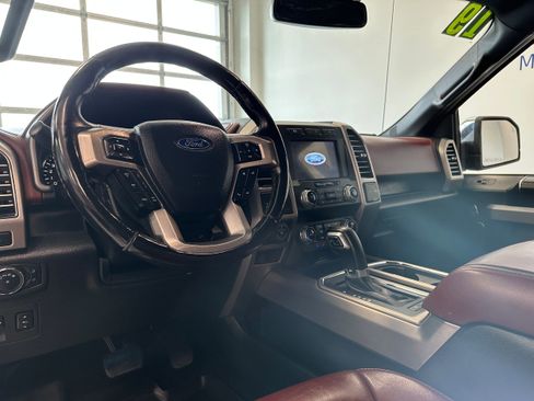 Used 2019 Ford F150 Platinum w/ Equipment Group 701A Luxury AWD/4WD image 10