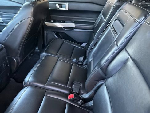 Used 2023 Ford Explorer XLT w/ Equipment Group 202A AWD/4WD image 12