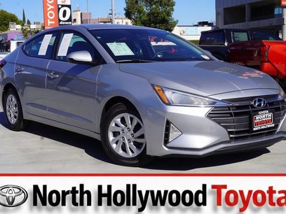 Used 2020 Hyundai Elantra SE w/ Cargo Package (C1)