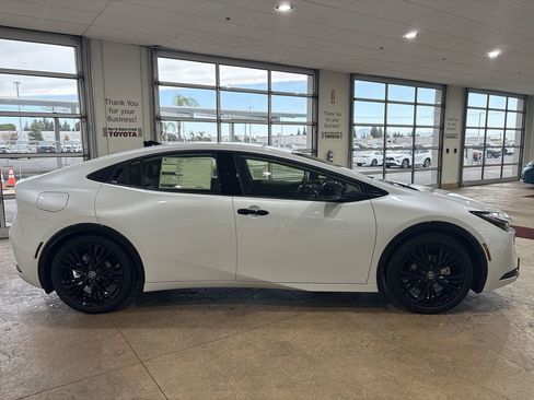 New 2026 Toyota Prius Plug-In Hybrid image 3