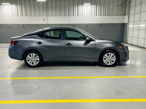 Used 2025 Nissan Sentra S FWD image 18
