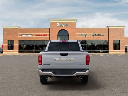 New 2026 RAM 1500 4x4 Crew Cab image 7