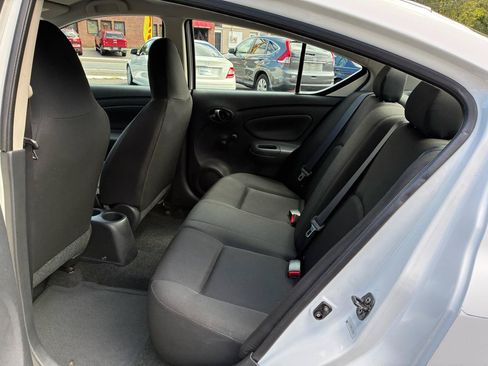 Used 2016 Nissan Versa S FWD image 19