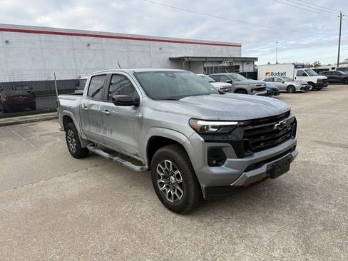 Used 2024 Chevrolet Colorado Z71 w/ Z71 Convenience Package 2 image 3