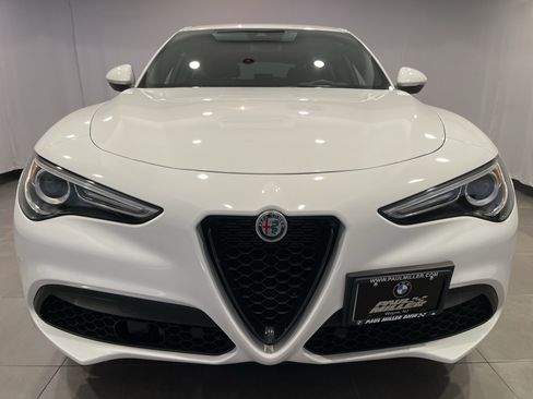 Used 2023 Alfa Romeo Stelvio Sprint AWD/4WD image 2