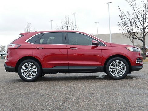 Used 2024 Ford Edge Titanium image 6