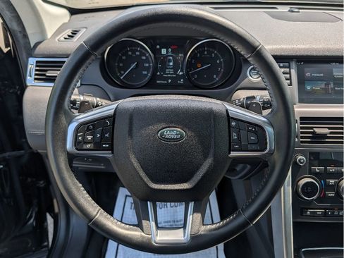 Used 2018 Land Rover Discovery Sport HSE AWD/4WD image 19