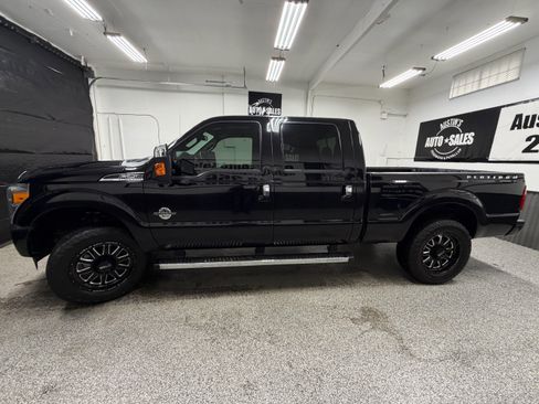 Used 2016 Ford F250 Platinum w/ FX4 Off-Road Package AWD/4WD image 7