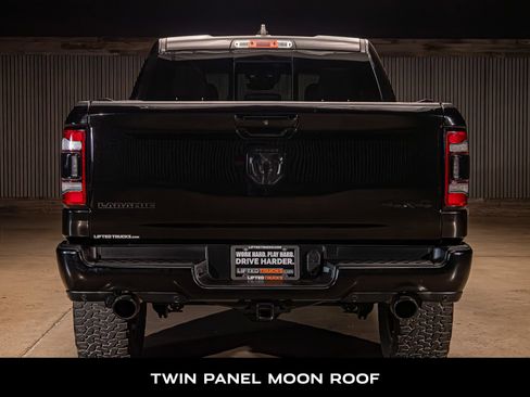 Used 2019 RAM 1500 Laramie AWD/4WD image 7